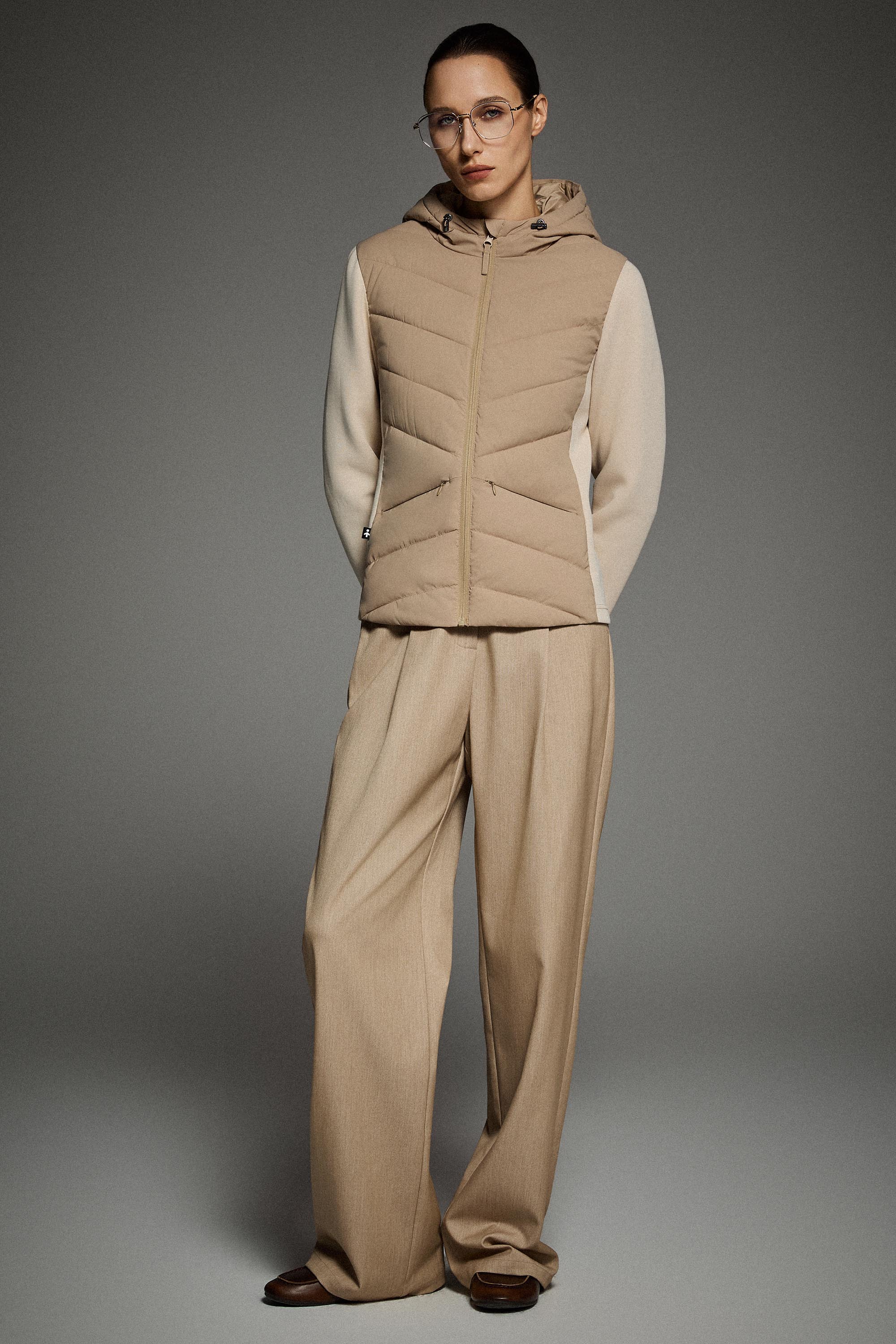 Air-Layer Lightweight Jacket with Hood - Image 13