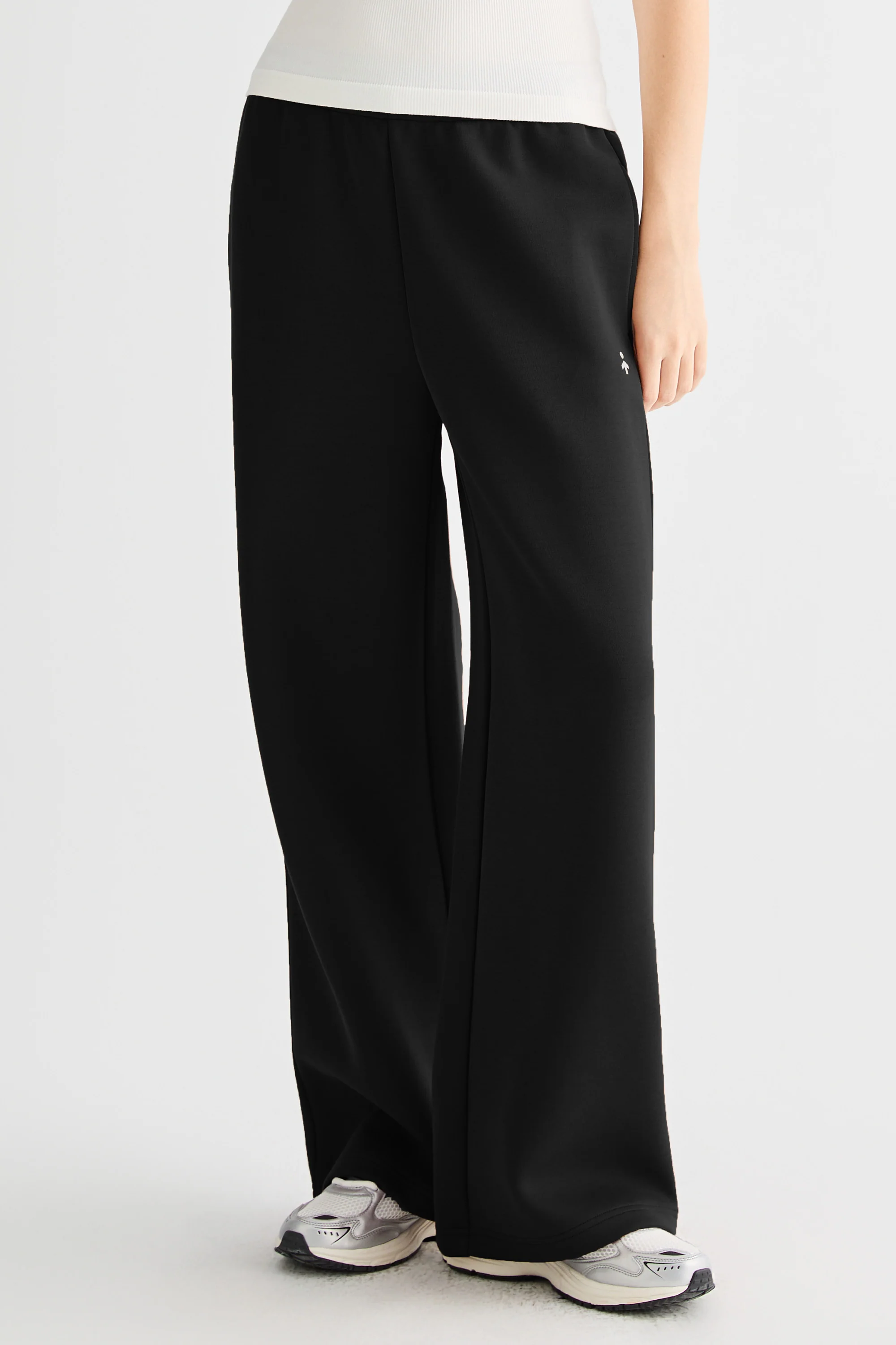 Air Layer Wide-Leg Sweatpants - Image 20