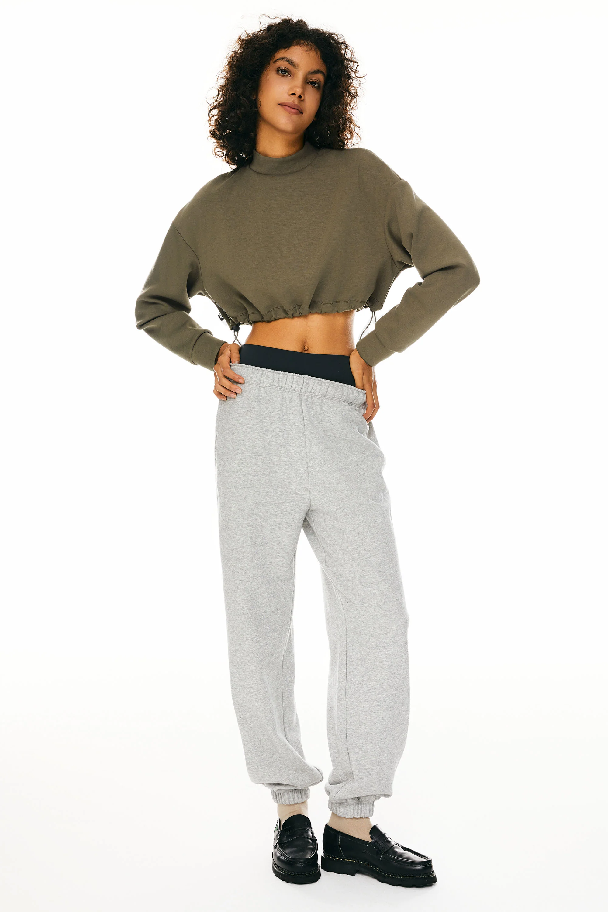 Cropped Casual Sweatshirt - Image 7