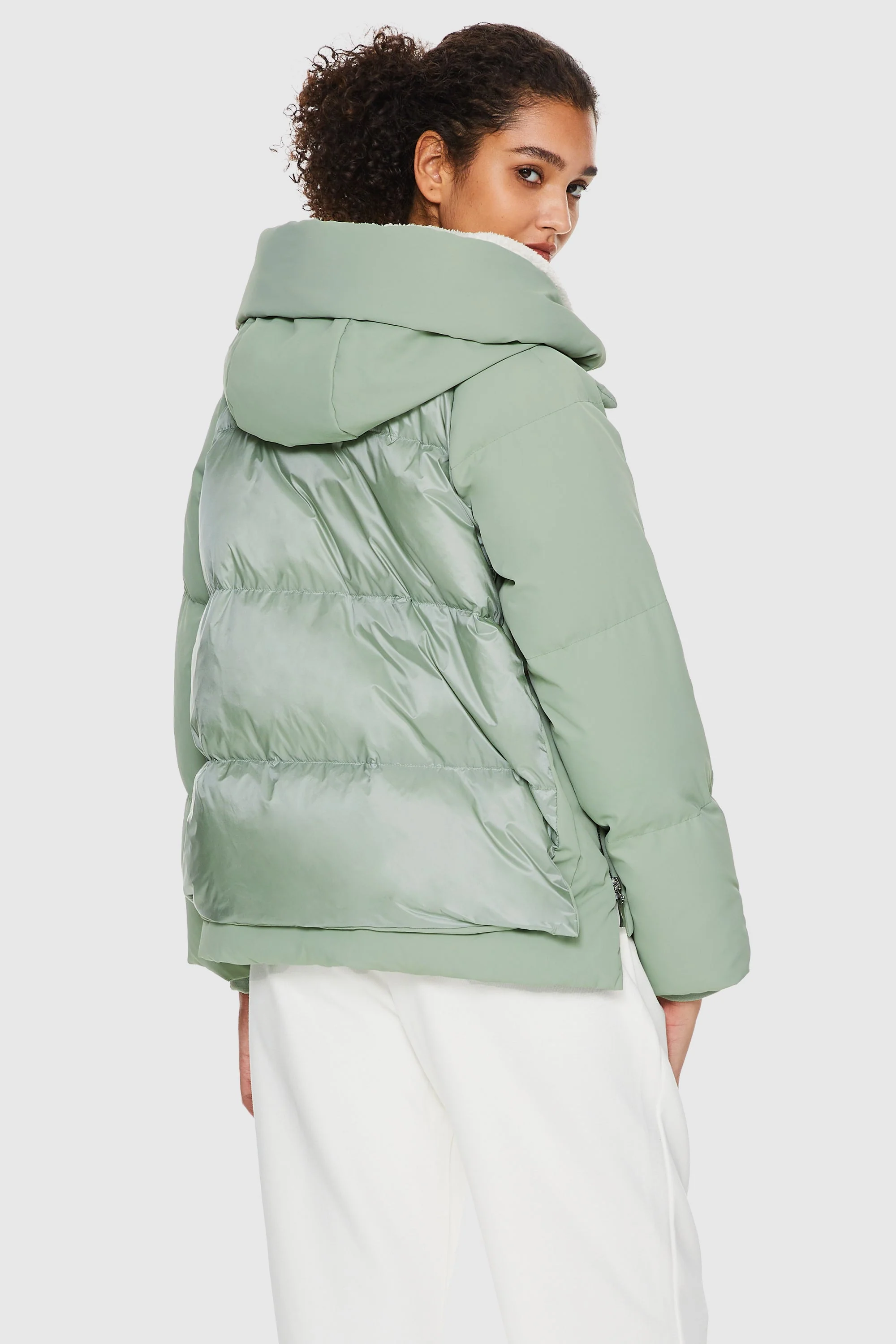 092 Universe® Cropped Hooded Down Puffer Jacket - Image 4