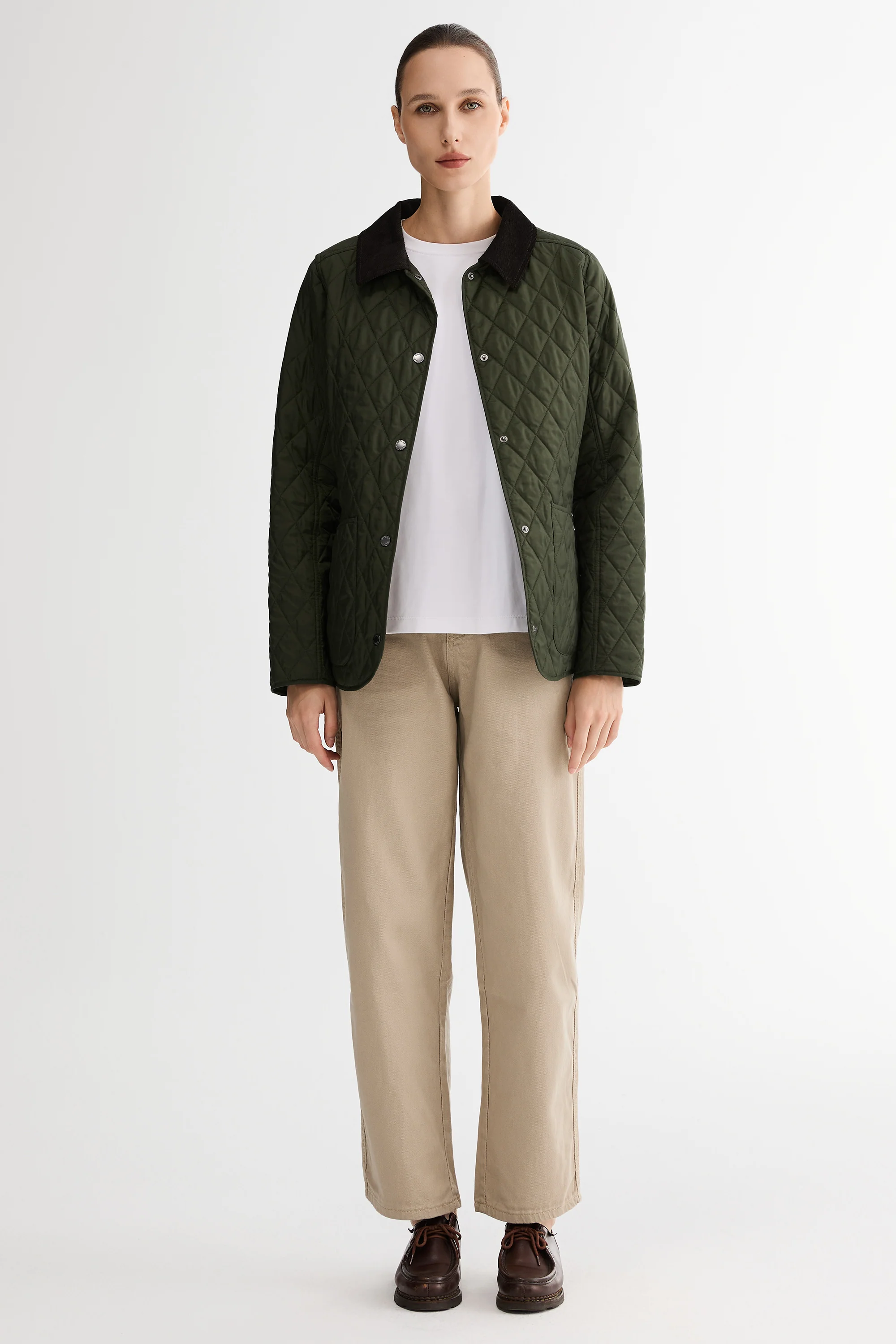 BarnForm Lightweight Heritage Quilted Jacket - Image 6