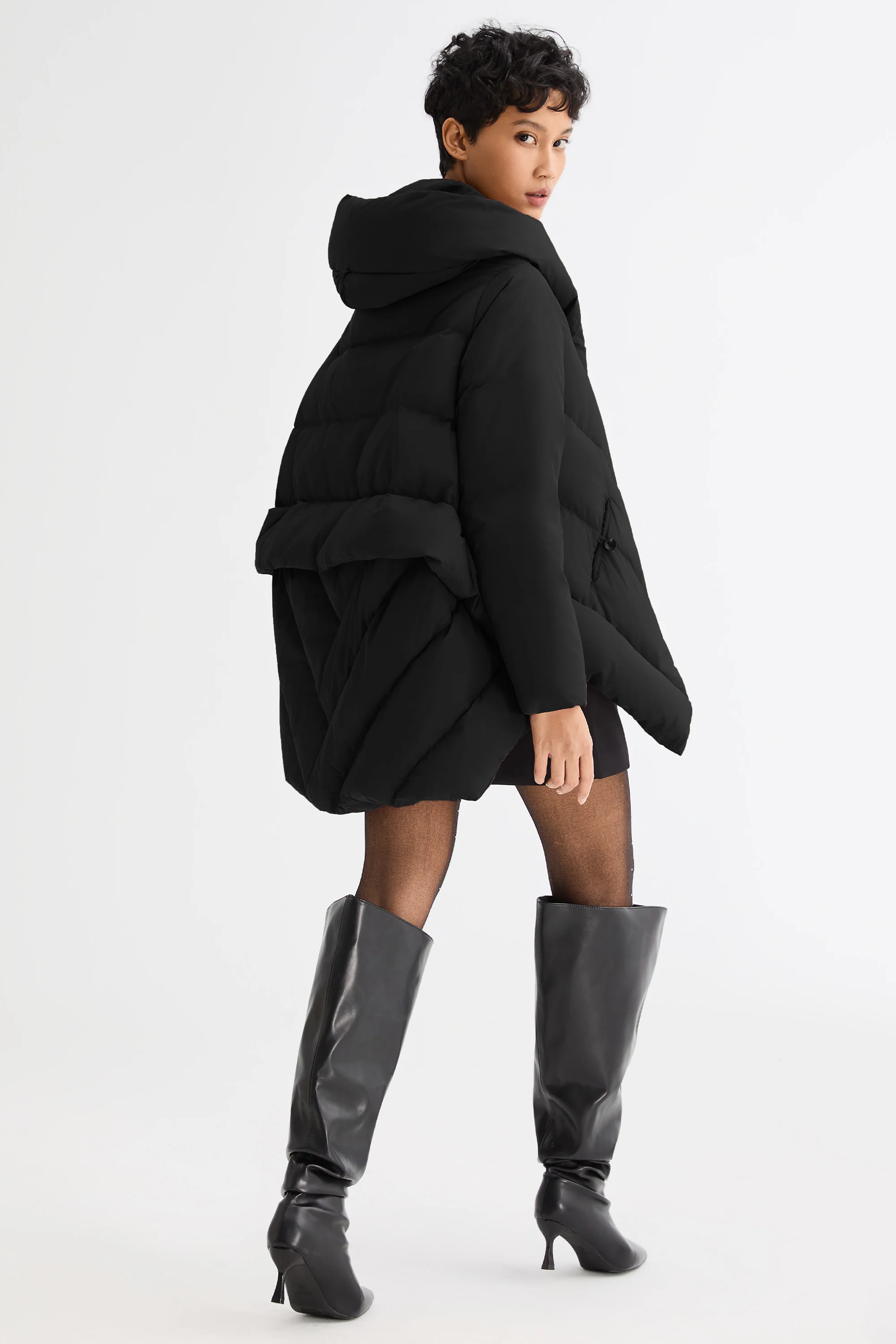 Cloak Puffer Down Coat - Image 12