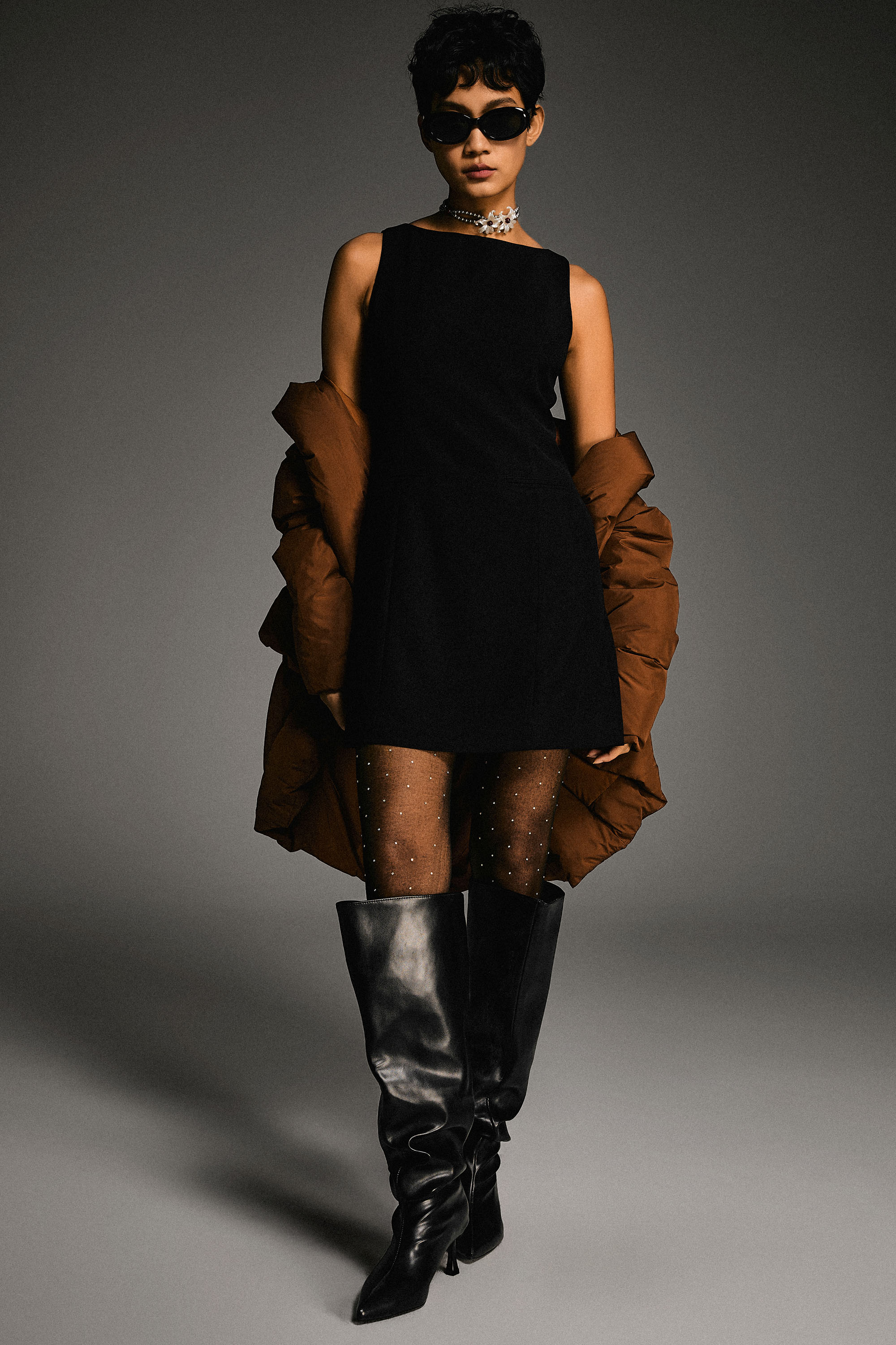 Cloak Puffer Down Coat - Image 18