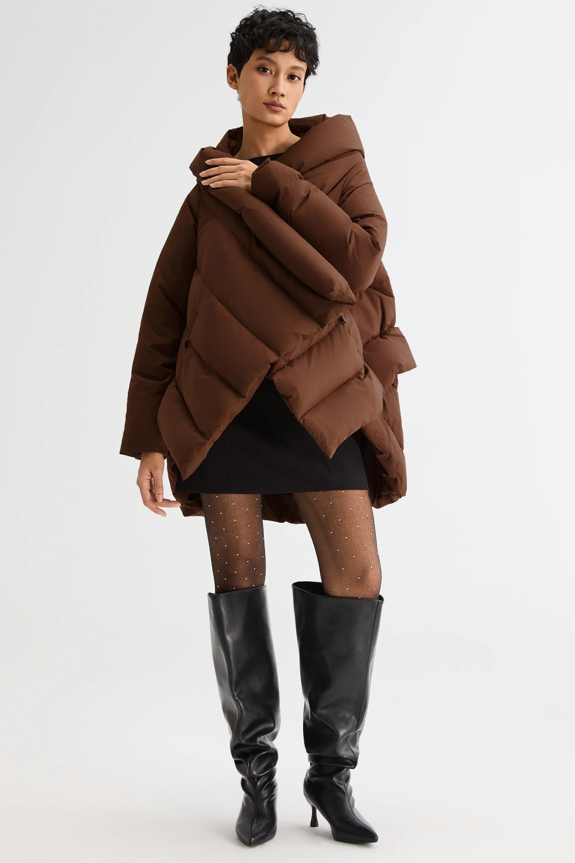 Cloak Puffer Down Coat - Image 22