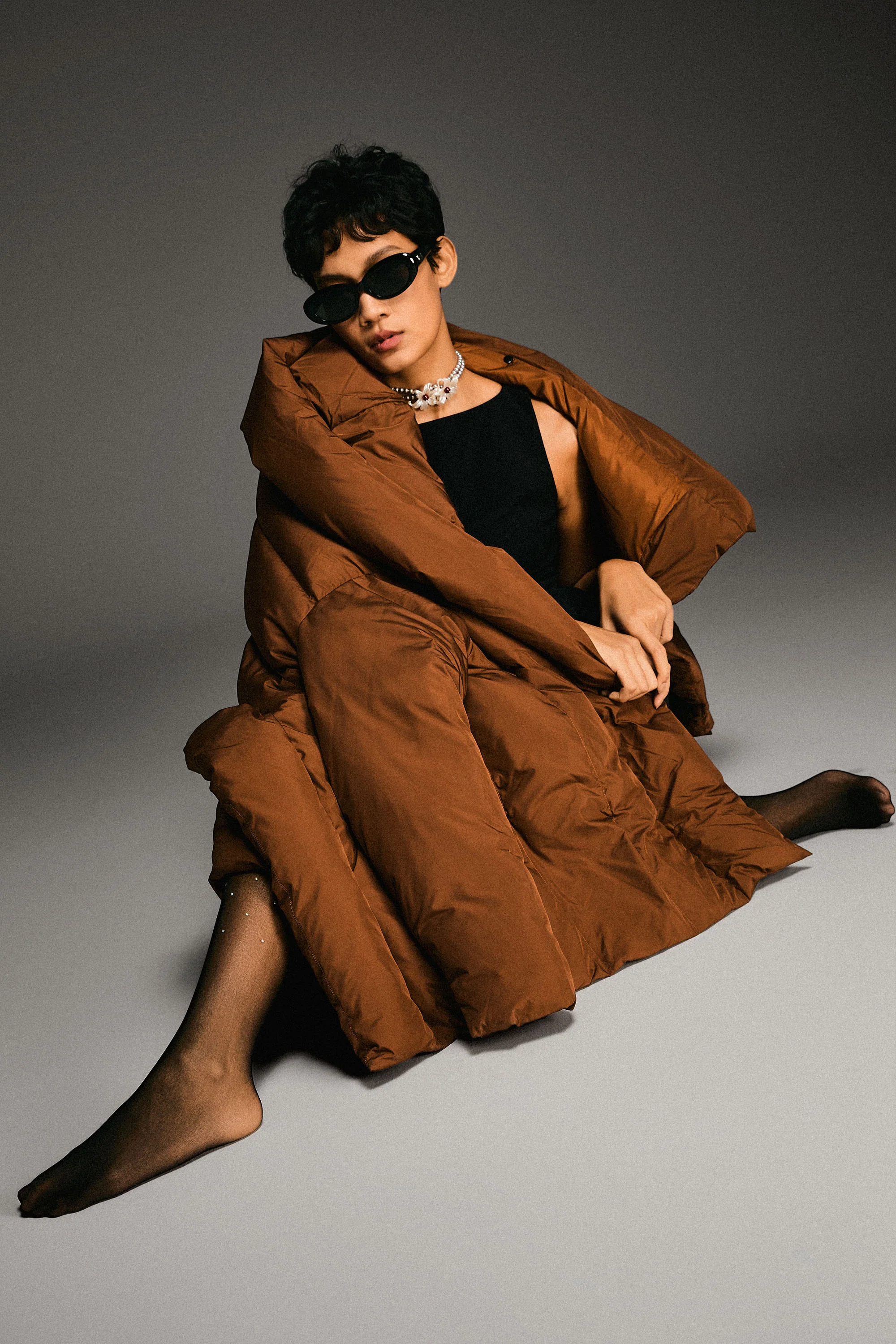 Cloak Puffer Down Coat - Image 26