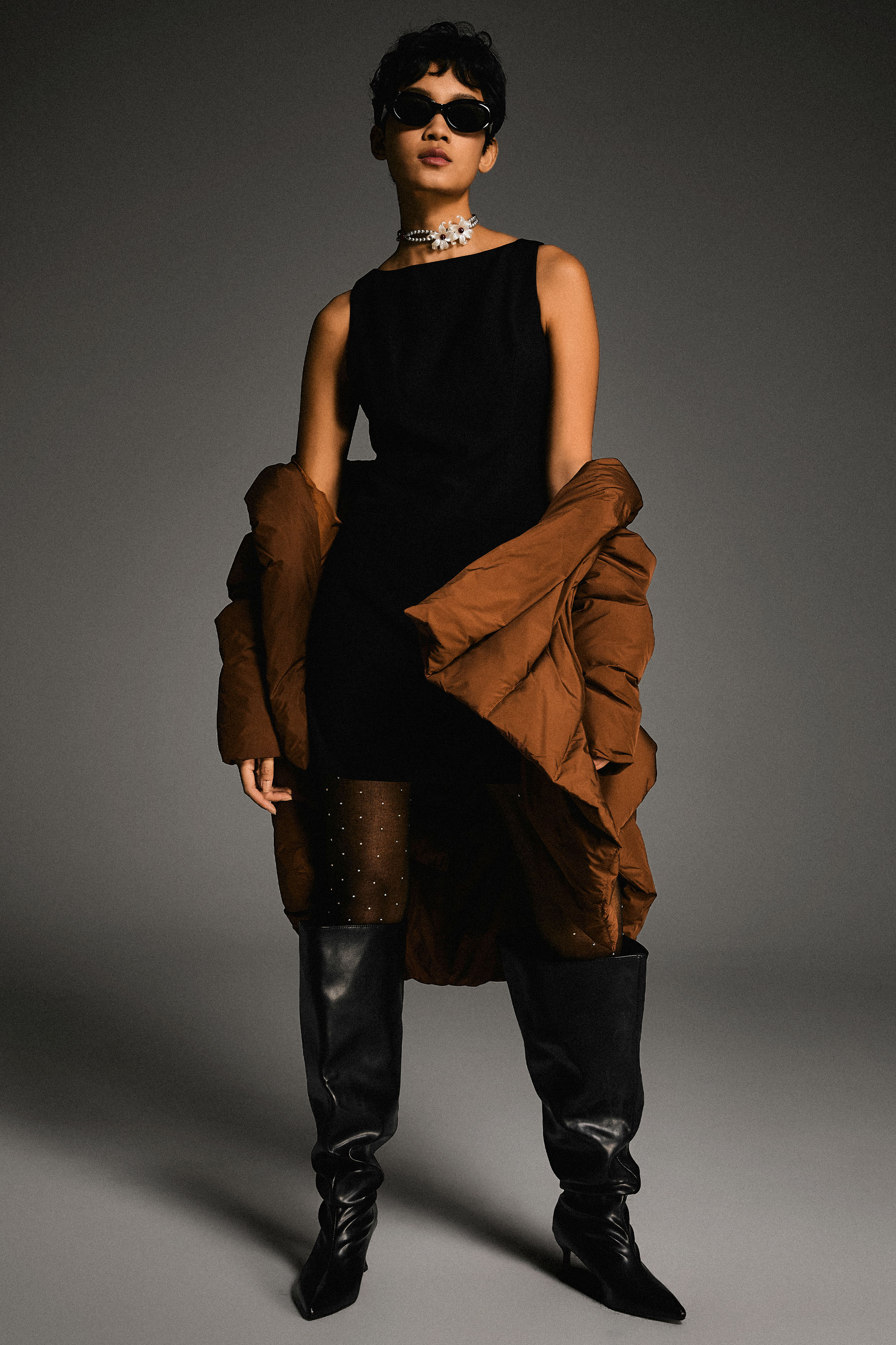 Cloak Puffer Down Coat - Image 27