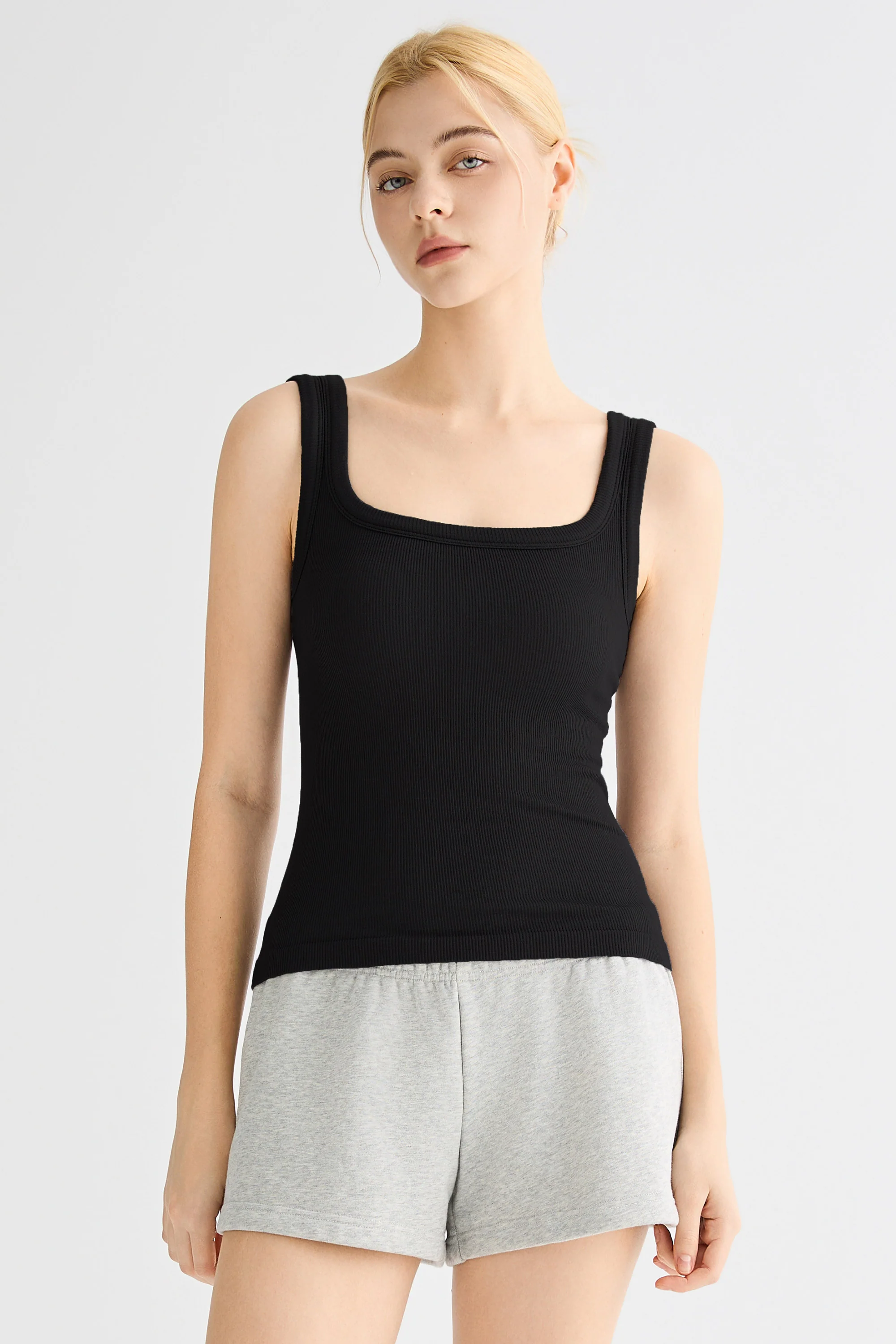 Padded Ribbed Wide-Strap Crew Tank - Image 4