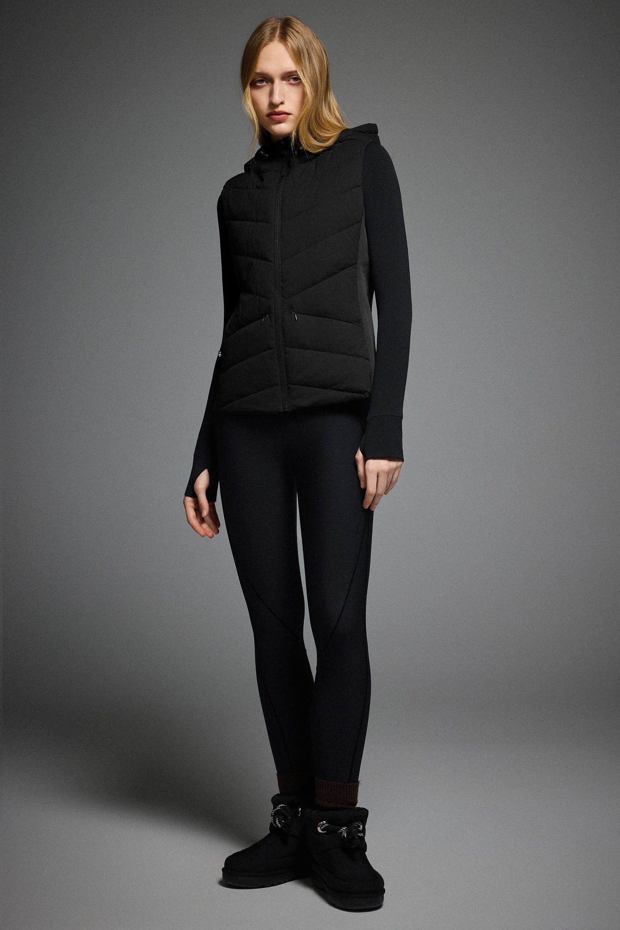 Quilted Vest with SLim-Fit Waist Design - Image 23