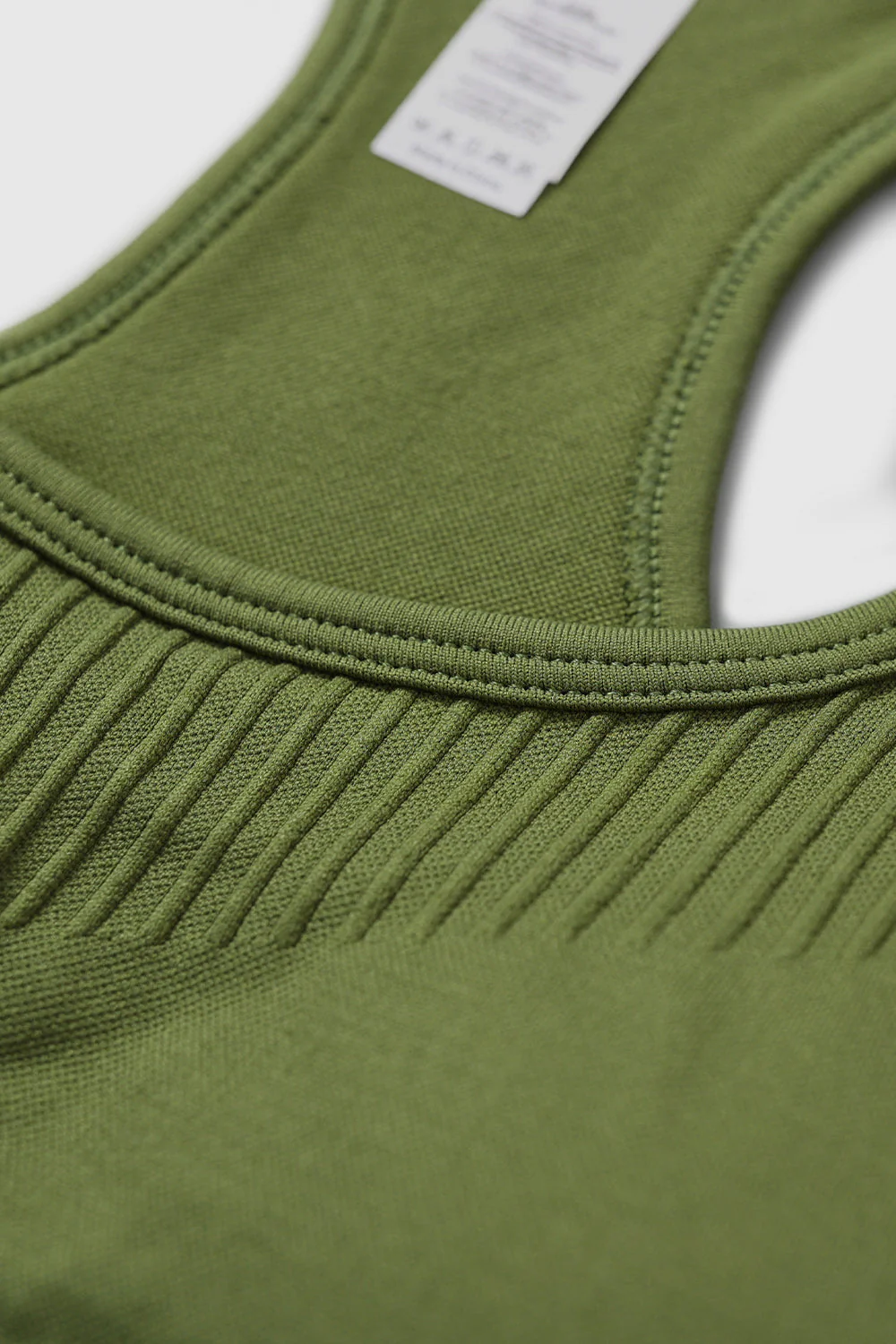 Seamless Sports Bra with Removable Pads - Image 15