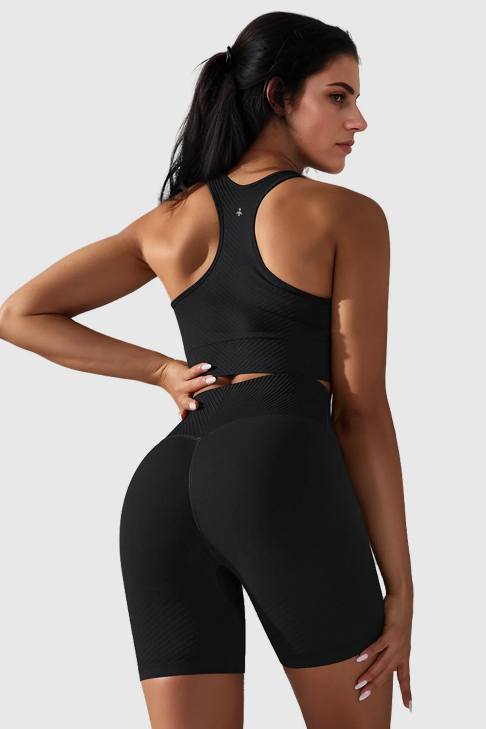 Seamless Sports Bra with Removable Pads - Image 8