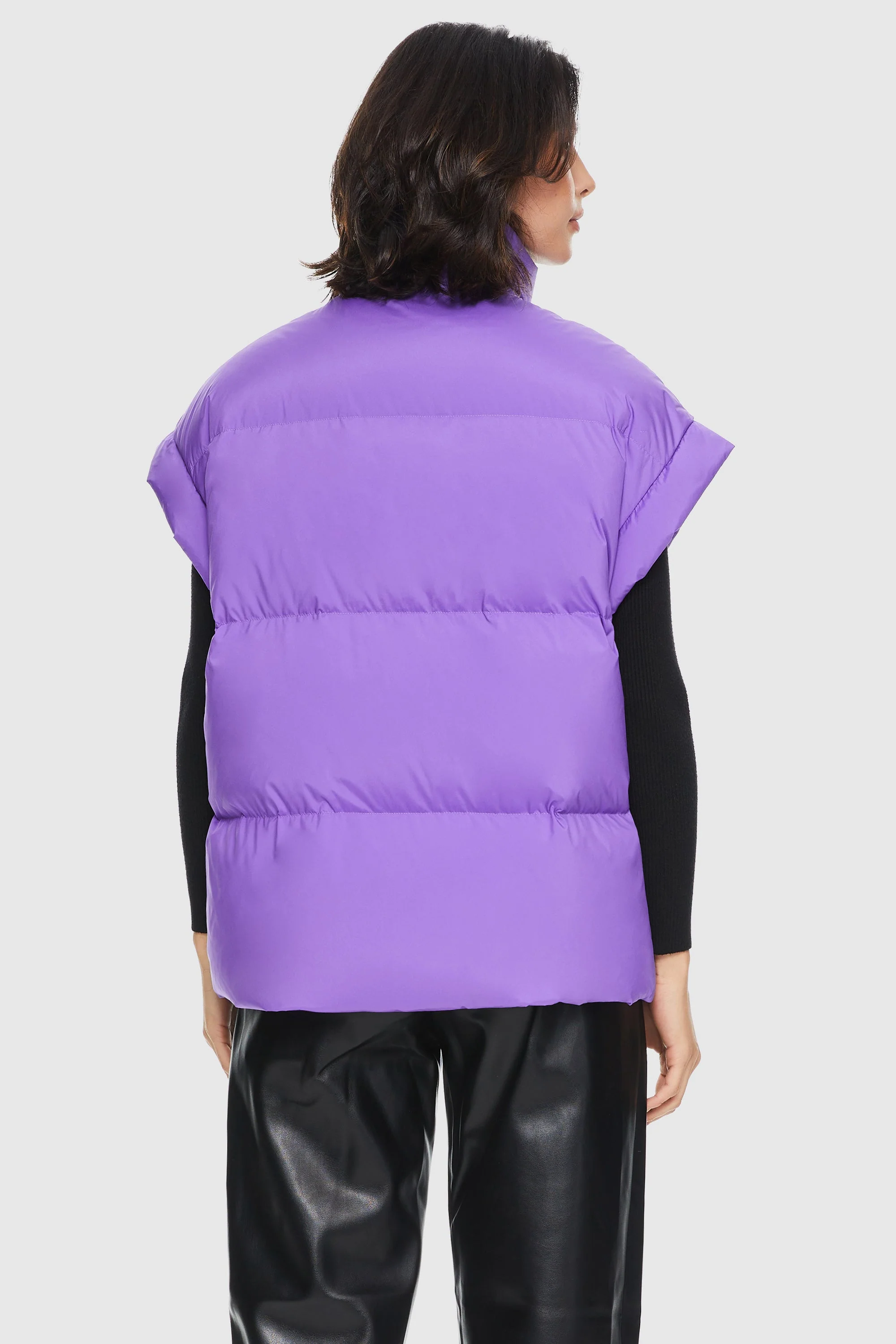 Oversized Sleeveless Classic Puffer Vest - Image 10