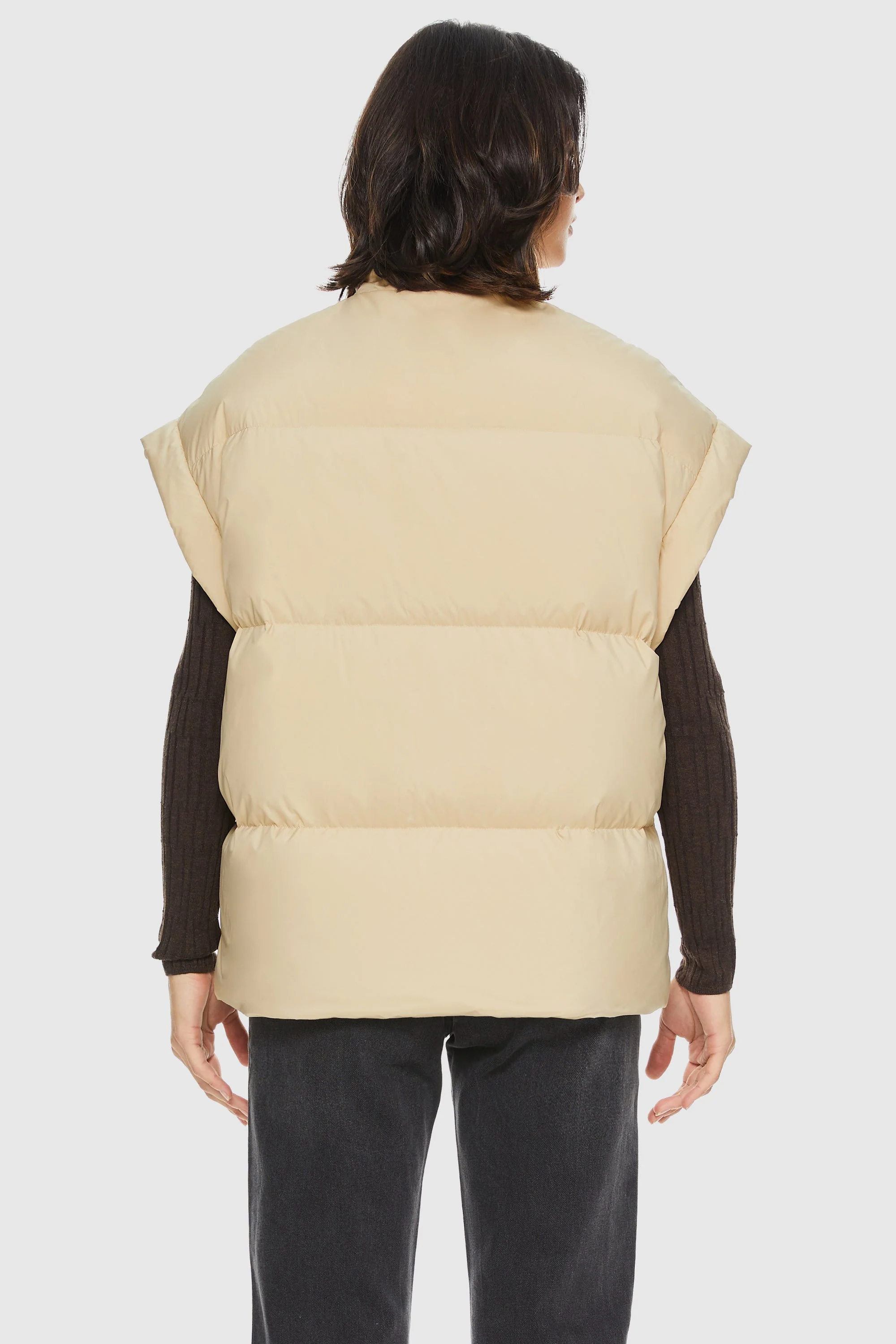 Oversized Sleeveless Classic Puffer Vest - Image 22