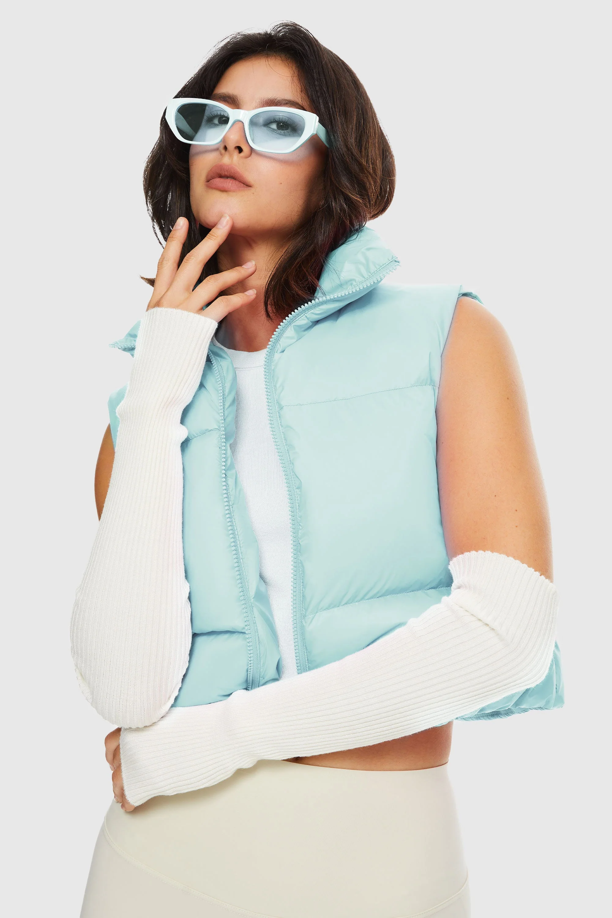 Cropped Puffer Down Vest - Image 33